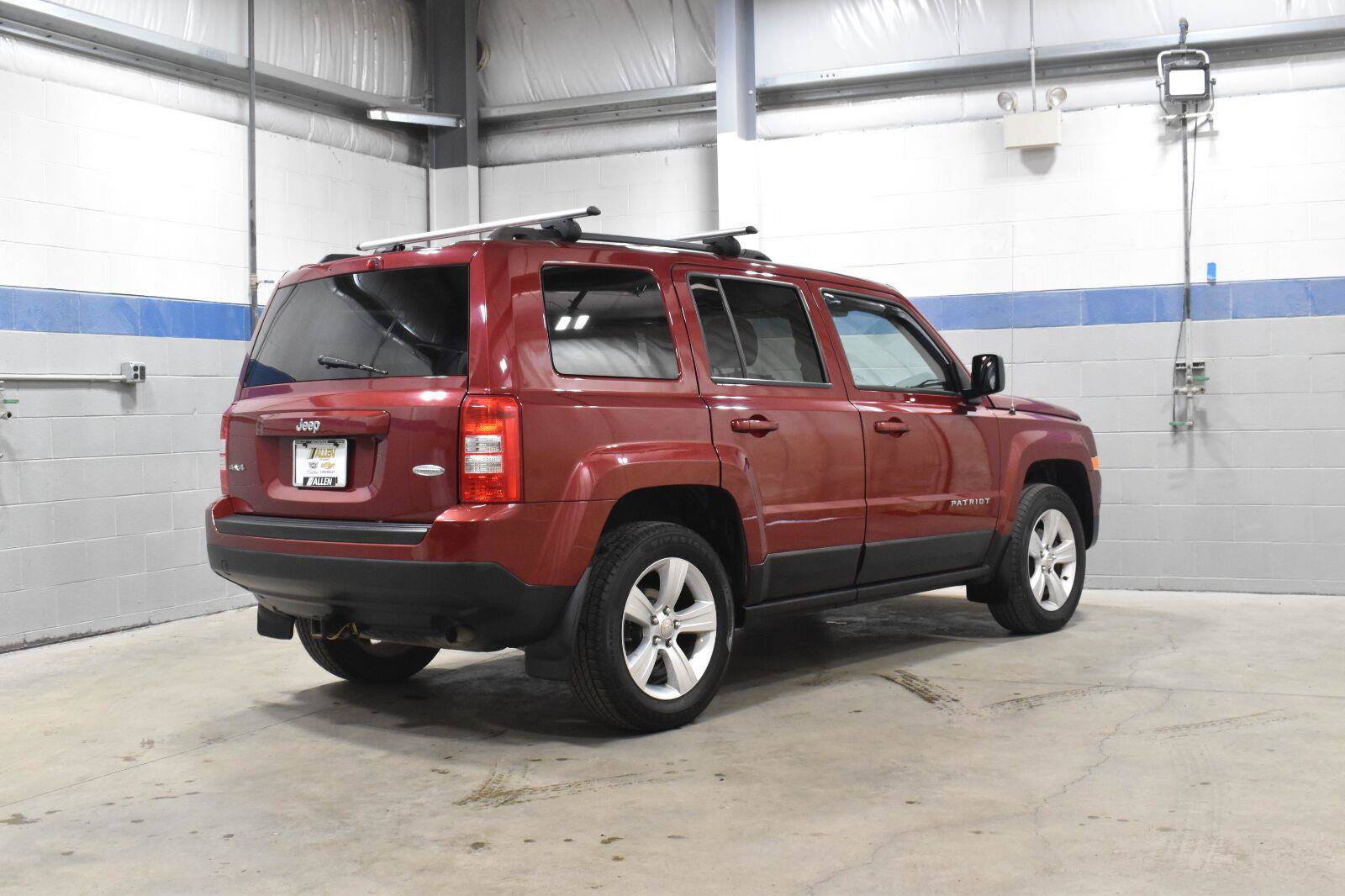 Used 2016 Jeep Patriot Latitude AWD/4WD image 24