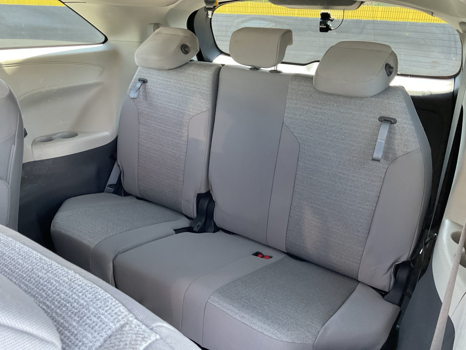 Used 2023 Toyota Sienna LE w/ LE Plus Package FWD image 28