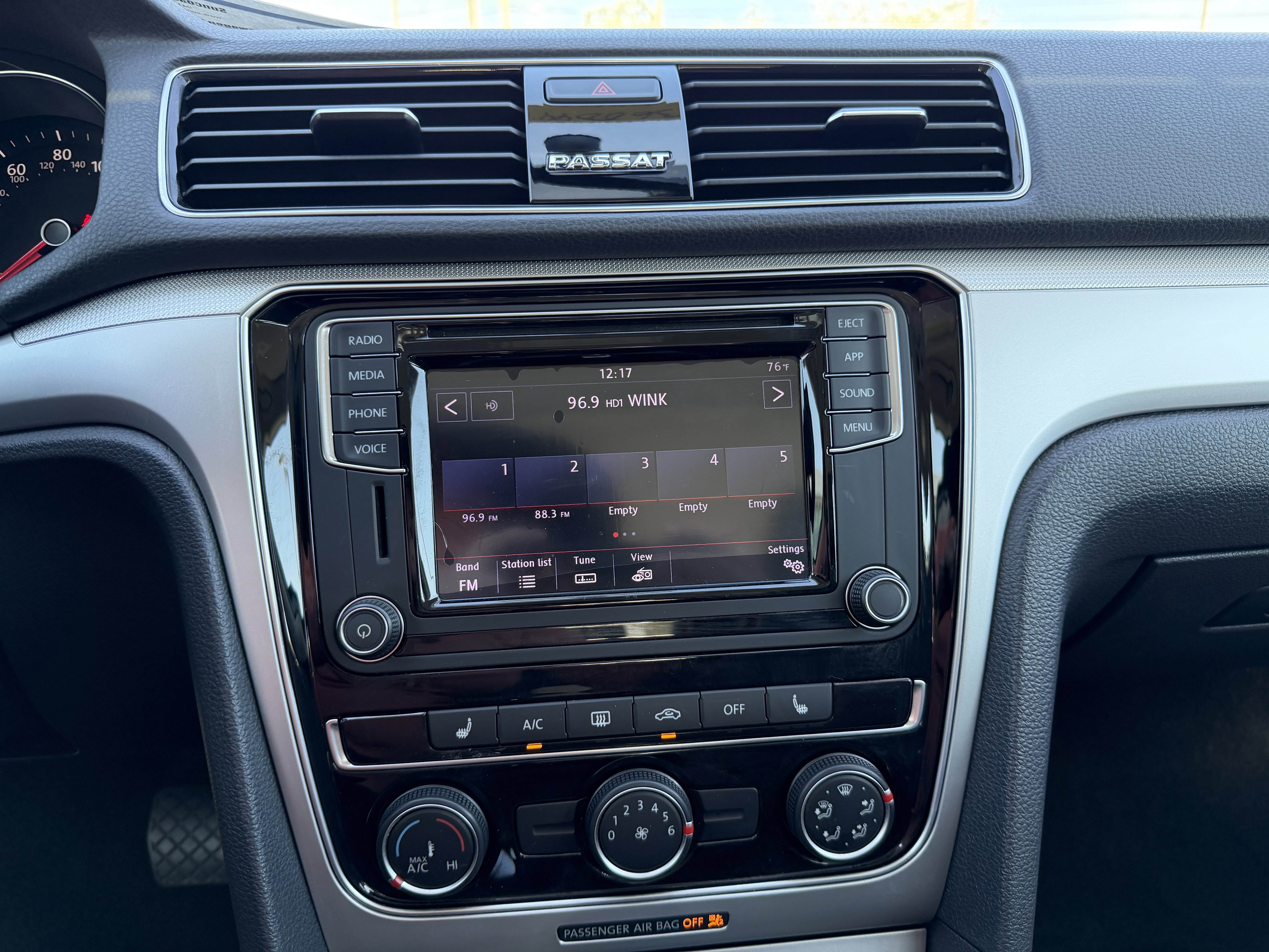 Used 2019 Volkswagen Passat 2.0T Wolfsburg image 20