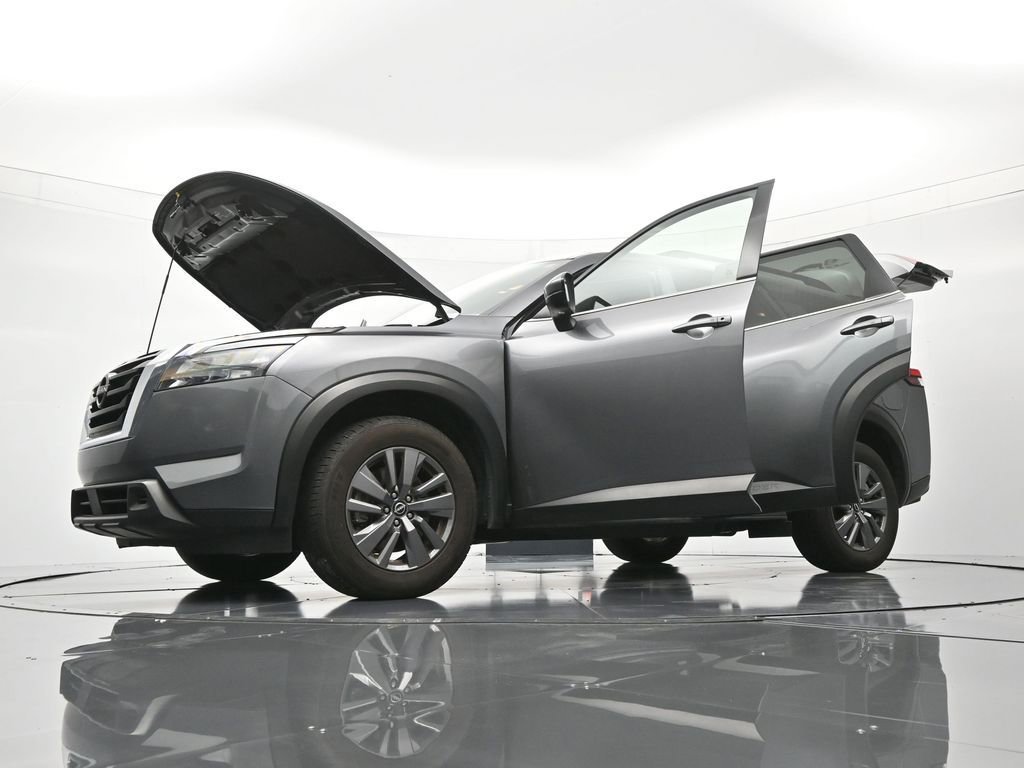 Used 2024 Nissan Pathfinder SV image 48
