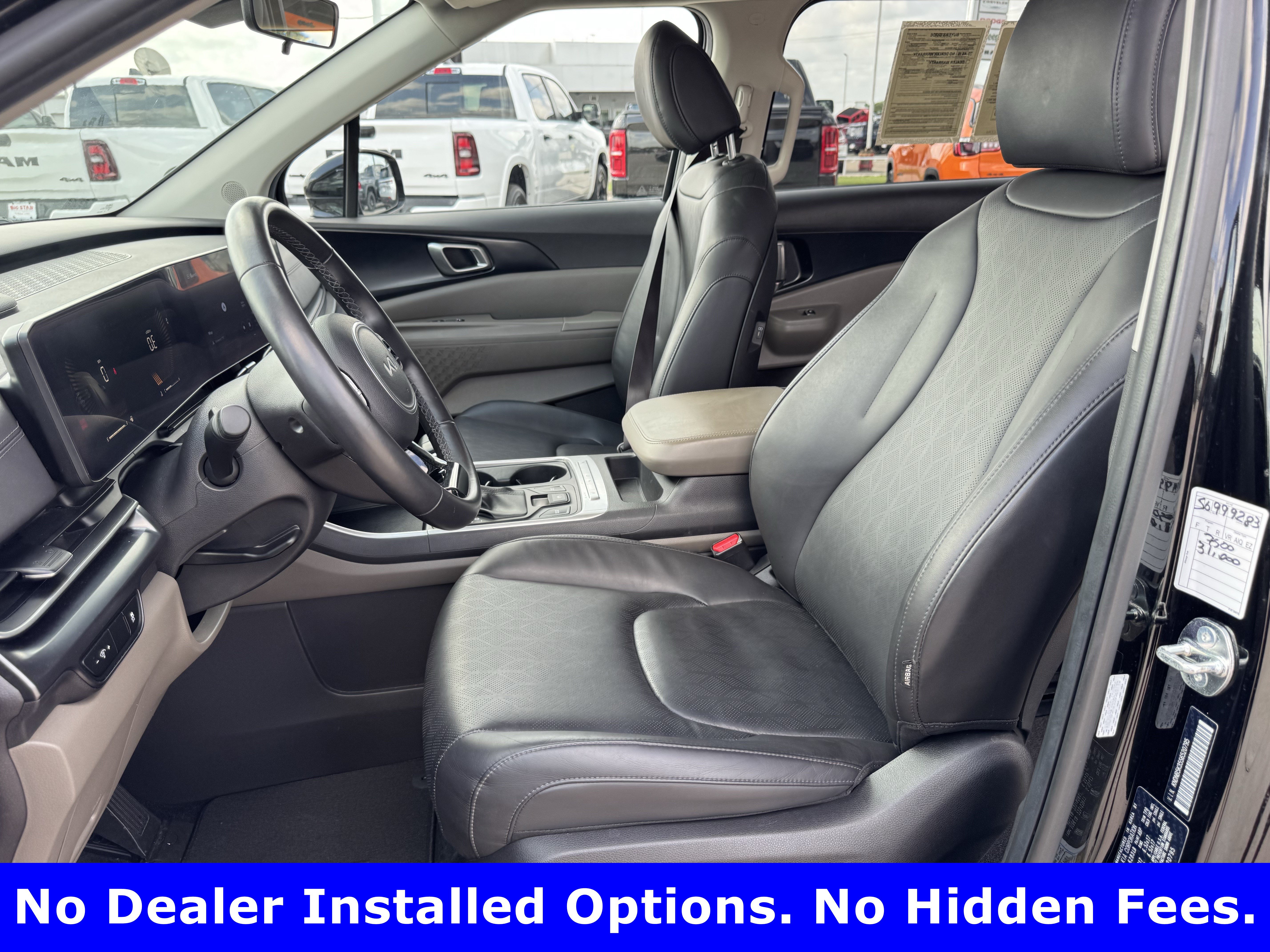 Used 2025 Kia Carnival FWD image 23