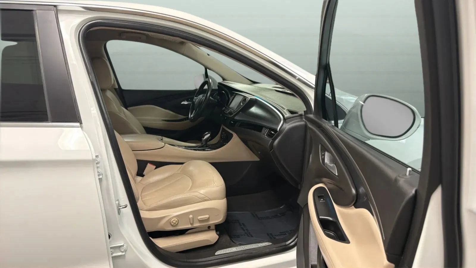 Used 2017 Buick Envision Essence FWD image 22