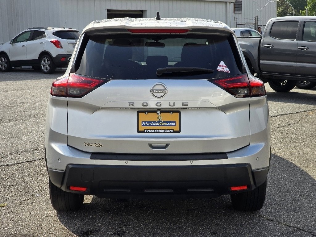 Used 2024 Nissan Rogue S image 25
