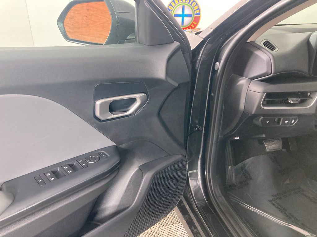 New 2025 Kia K4 LXS image 11