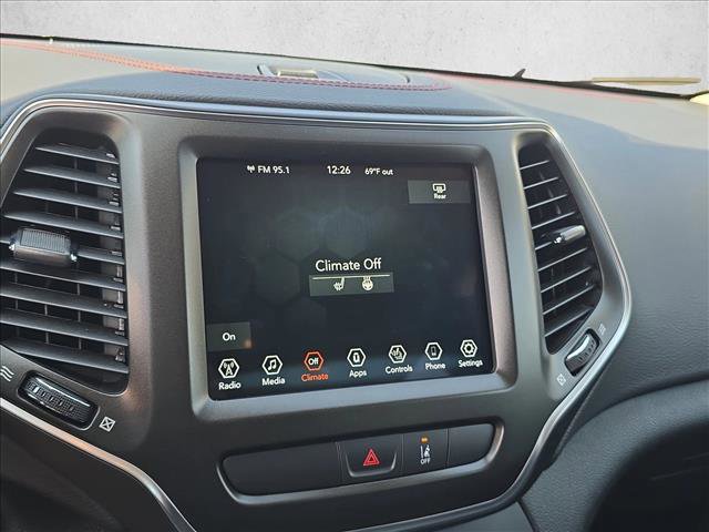 Used 2022 Jeep Cherokee Trailhawk w/ Comfort/Convenience Group image 10