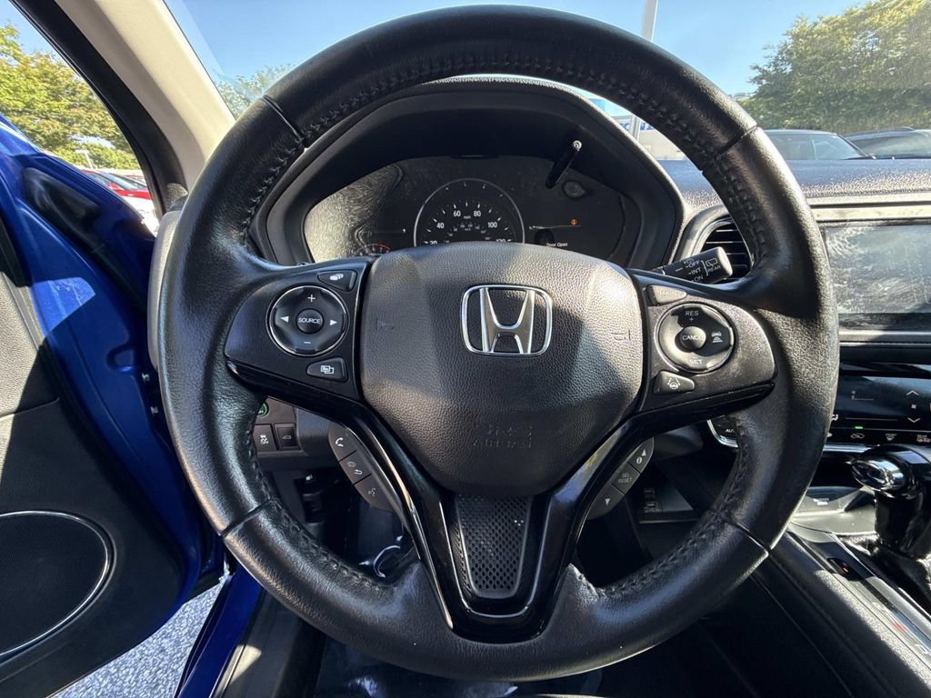 Used 2020 Honda HR-V Touring image 12