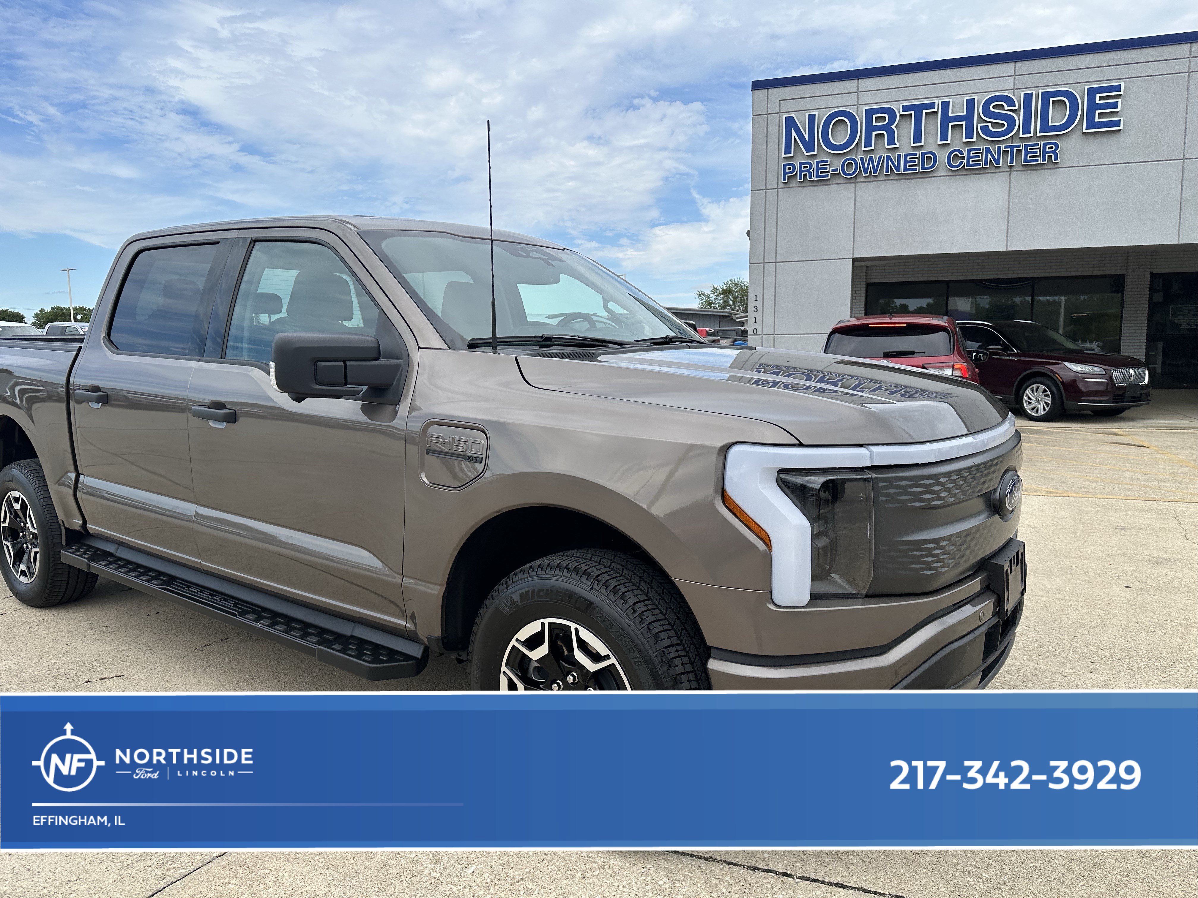 Used 2023 Ford F150 Lightning XLT AWD/4WD image 1