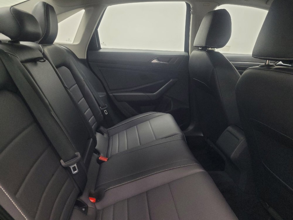 Used 2024 Volkswagen Jetta SE image 19
