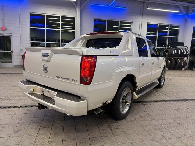 Used 2002 Cadillac Escalade EXT image 8