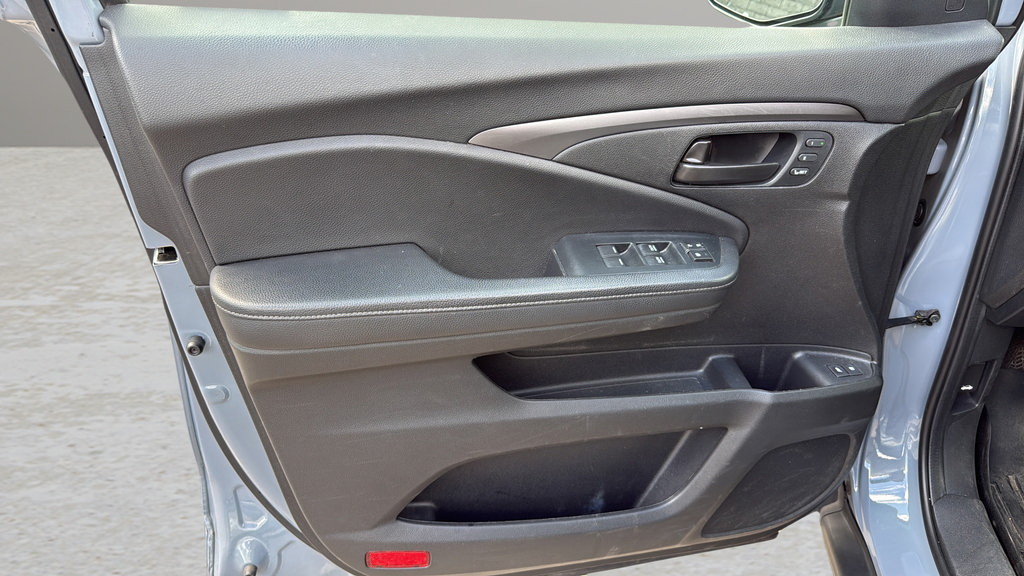 Used 2022 Honda Passport EX-L image 10