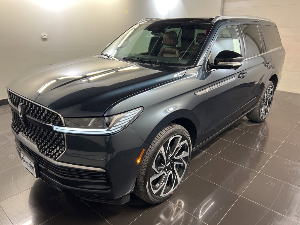 New 2026 Lincoln Navigator Reserve image 3