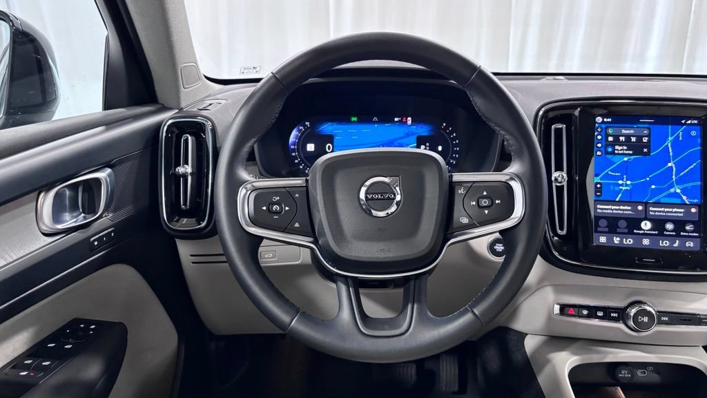 Certified 2026 Volvo XC40 B5 Plus AWD/4WD image 13
