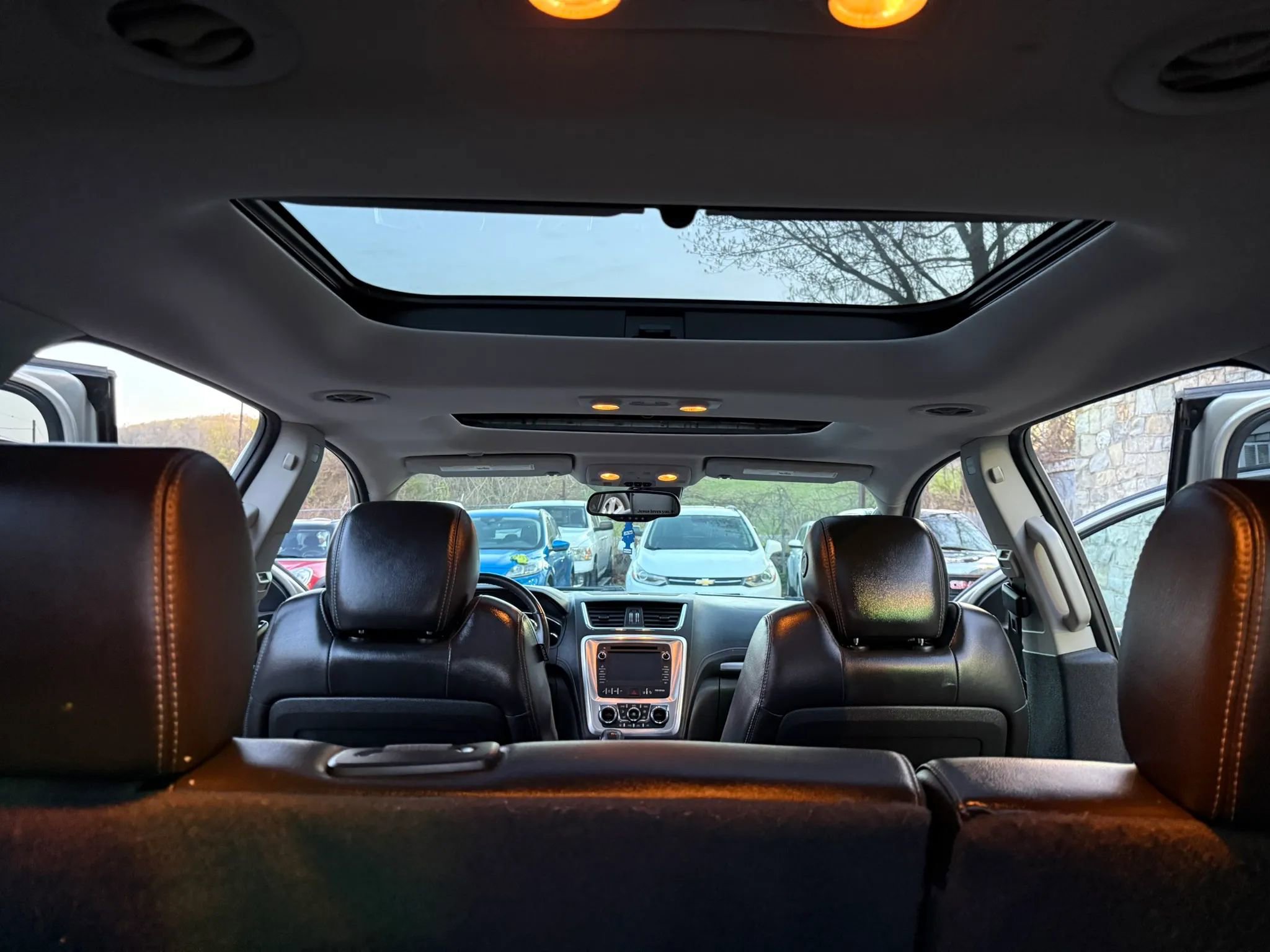 Used 2016 GMC Acadia SLT w/ Open Road Package FWD image 23