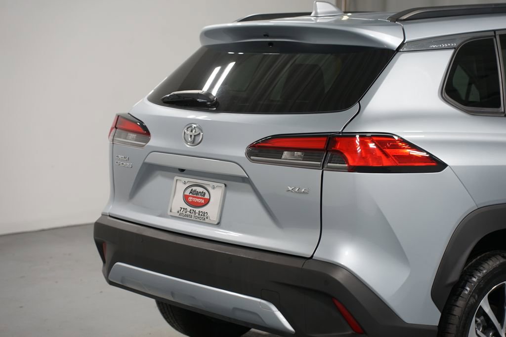 Used 2024 Toyota Corolla Cross XLE image 9