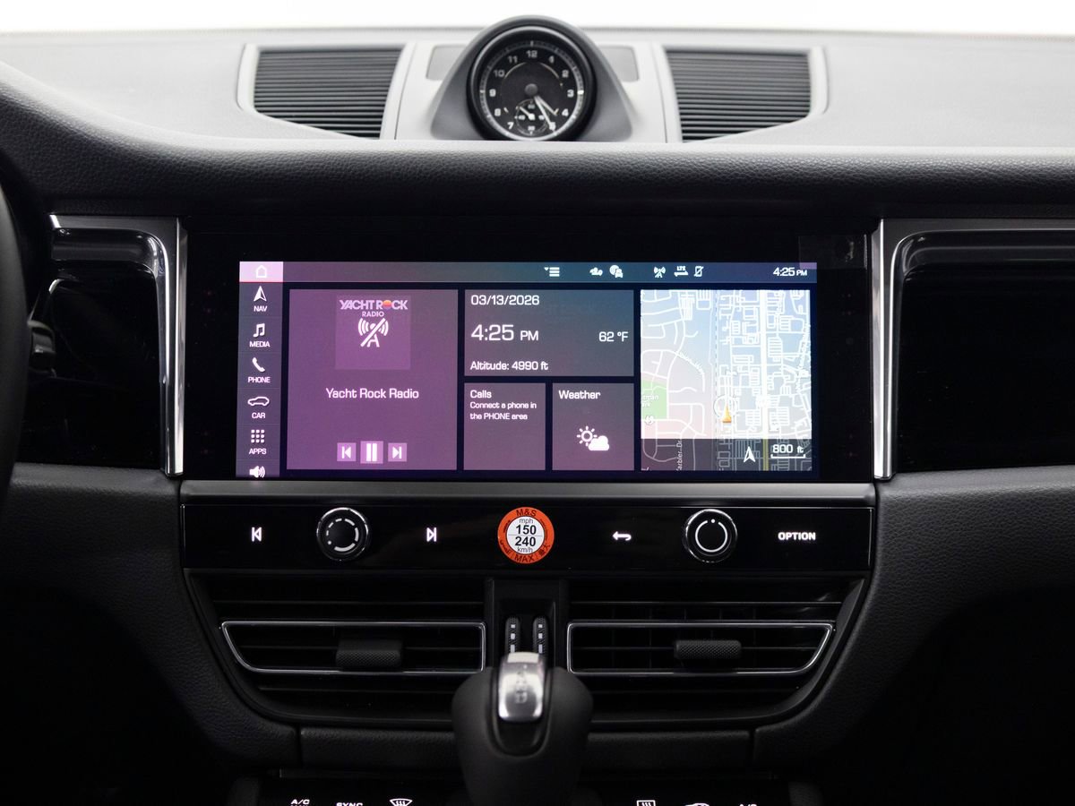 Certified 2026 Porsche Macan image 16