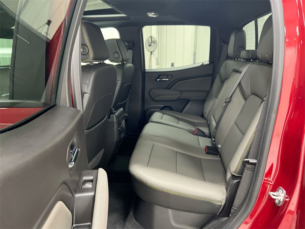 Used 2025 Chevrolet Colorado ZR2 w/ Technology Package image 24