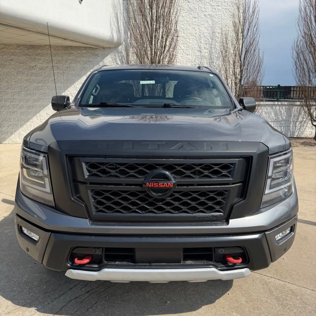 Used 2021 Nissan Titan PRO-4X w/ Pro-4x Utility Package AWD/4WD image 8