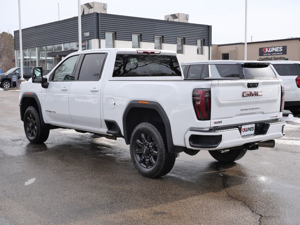 Used 2025 GMC Sierra 2500 AT4 image 7