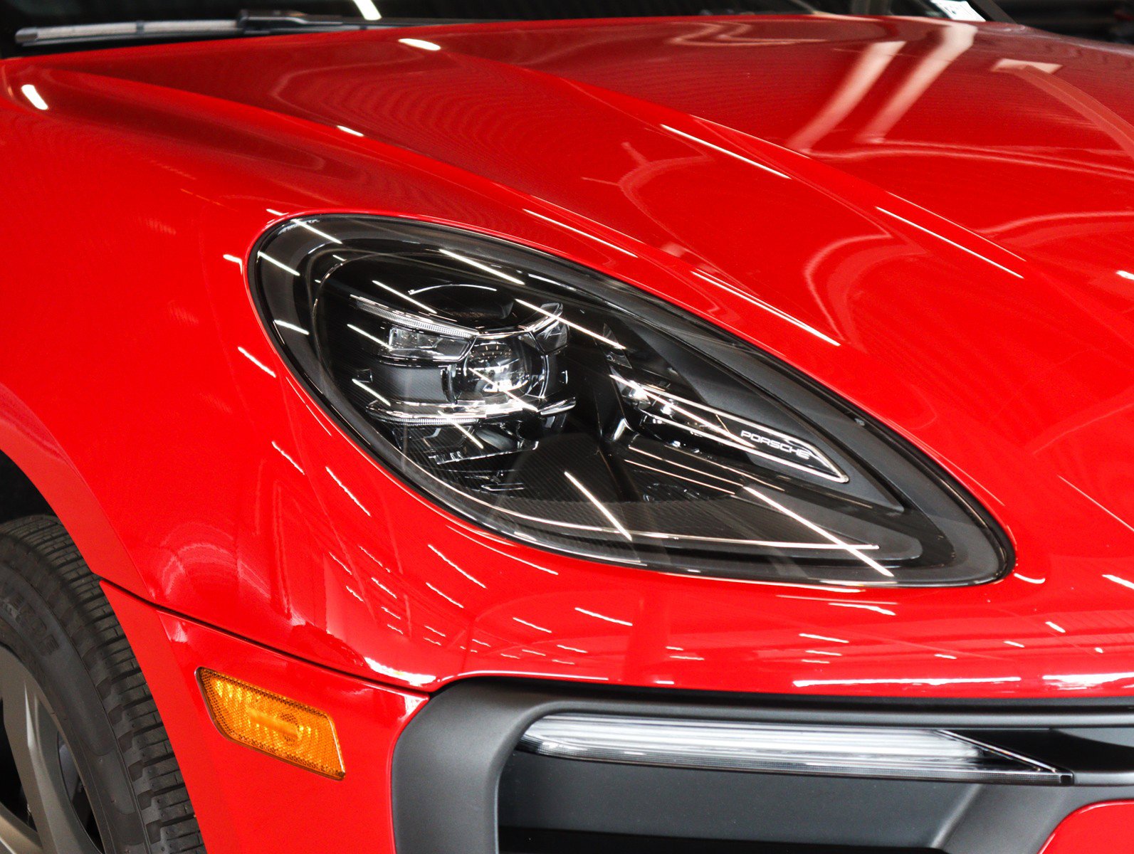 Certified 2022 Porsche Macan image 23