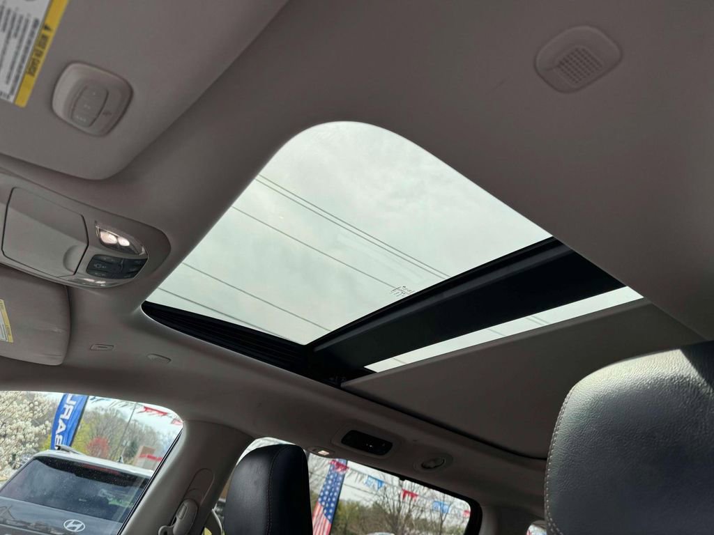 Used 2018 Chrysler Pacifica Touring-L Plus w/ Advanced Safetytec Group image 22