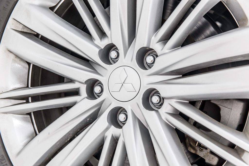 Used 2024 Mitsubishi Outlander ES image 40