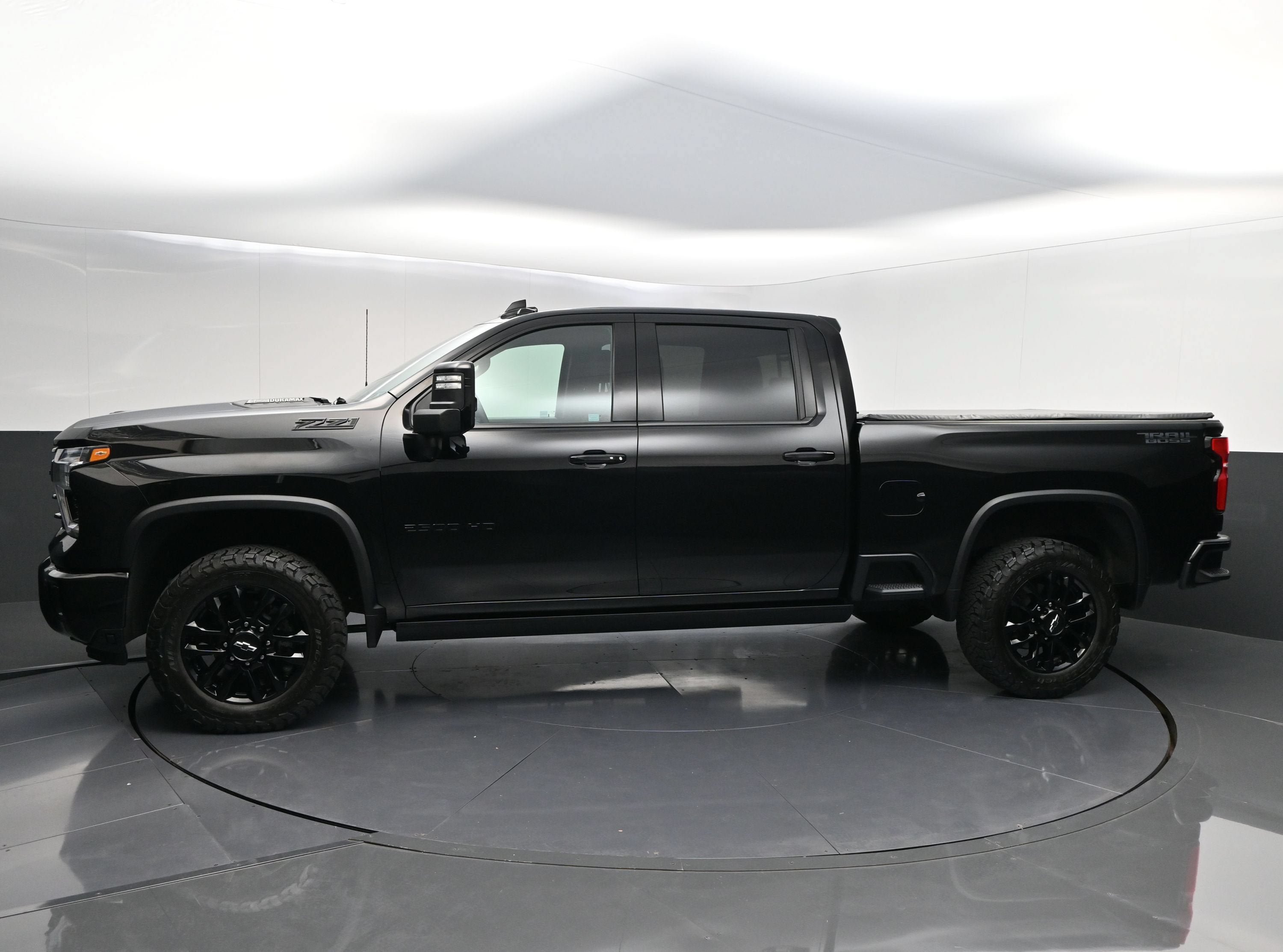 Used 2025 Chevrolet Silverado 2500 LTZ w/ Trail Boss Package AWD/4WD image 5