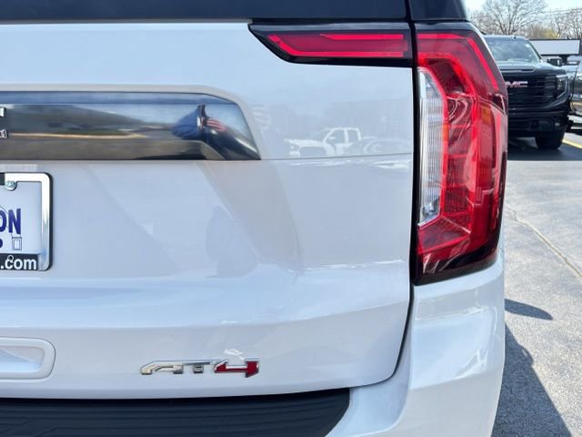 Used 2023 GMC Yukon AT4 w/ Technology Package AWD/4WD image 10