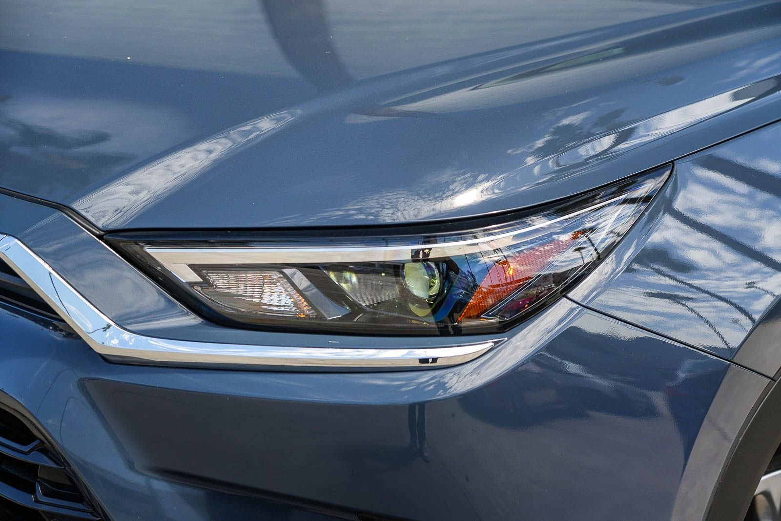 Certified 2024 Toyota Grand Highlander AWD image 2