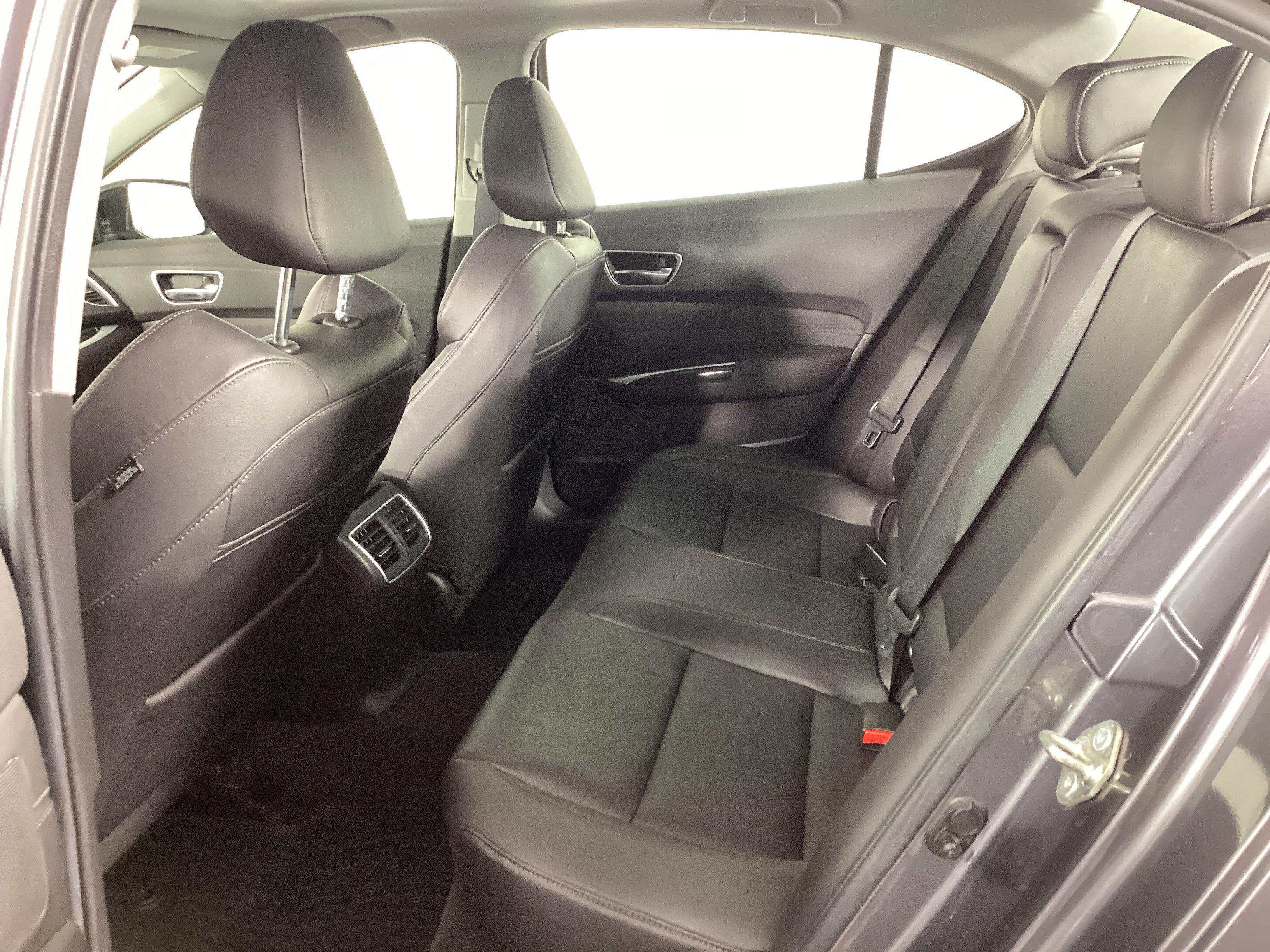 Used 2020 Acura TLX w/ Technology Package image 32