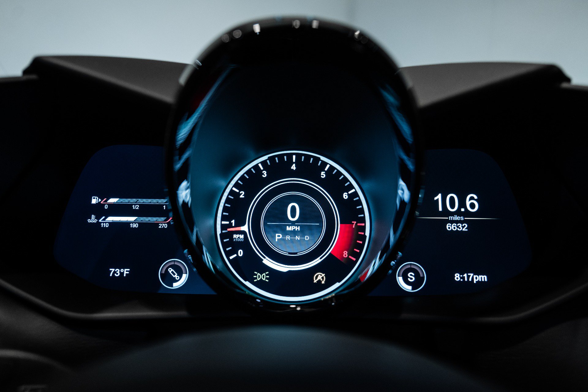 Used 2021 Aston Martin V8 Vantage Roadster RWD image 6