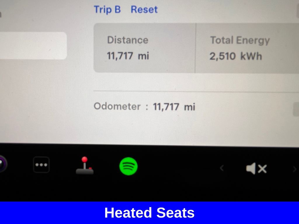 Used 2023 Tesla Model 3 Standard Range image 2