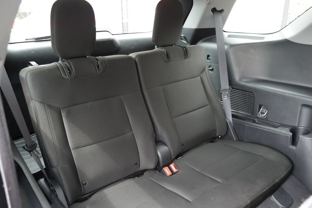 Used 2021 Ford Explorer XLT AWD/4WD image 12