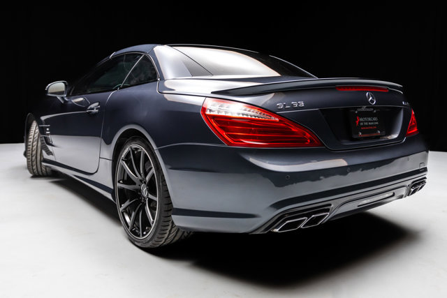 Used 2015 Mercedes-Benz SL 63 AMG w/ Driver Assistance Package image 39