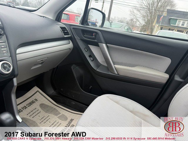 Used 2017 Subaru Forester 2.5i Premium w/ All-Weather Package image 9