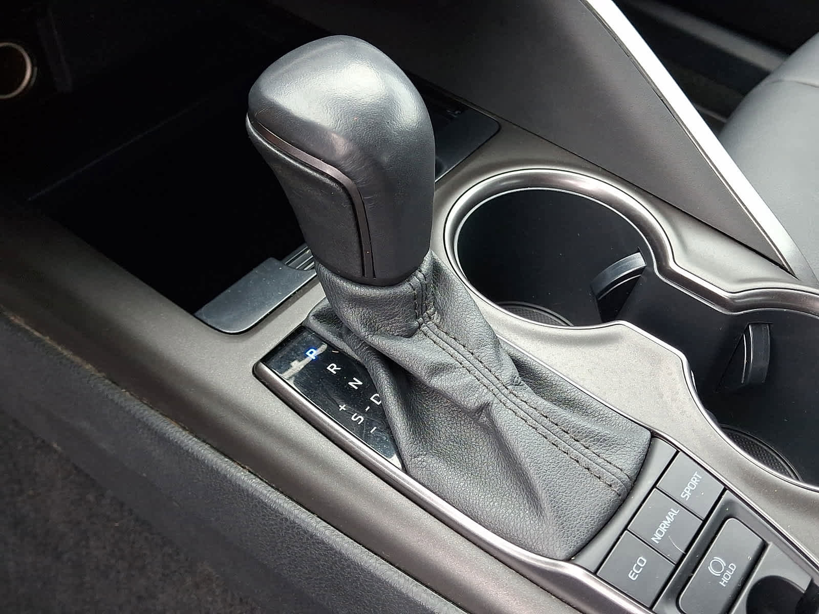 Certified 2022 Toyota Camry SE AWD/4WD image 15