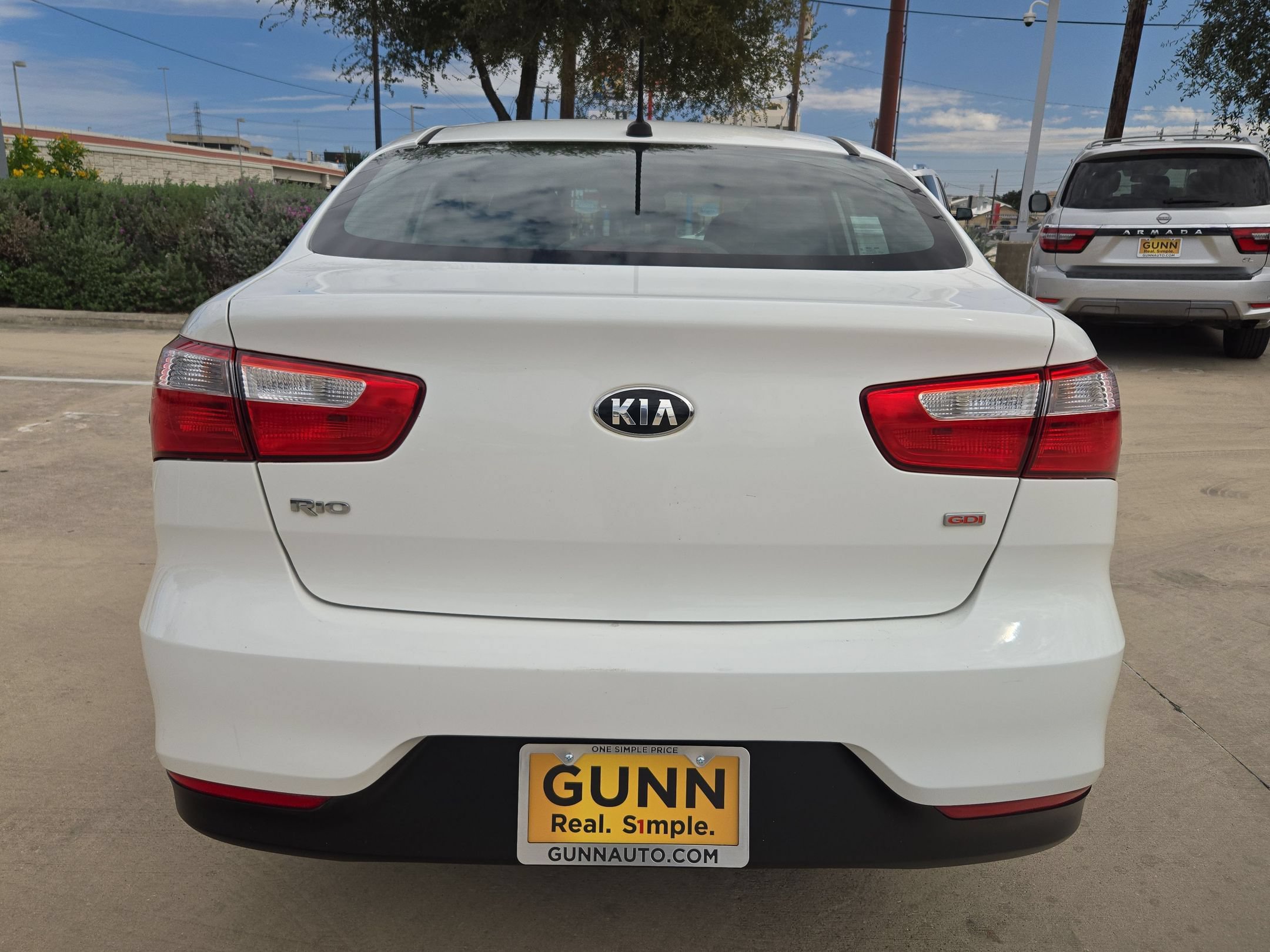 Used 2017 Kia Rio LX w/ Power Package FWD image 4