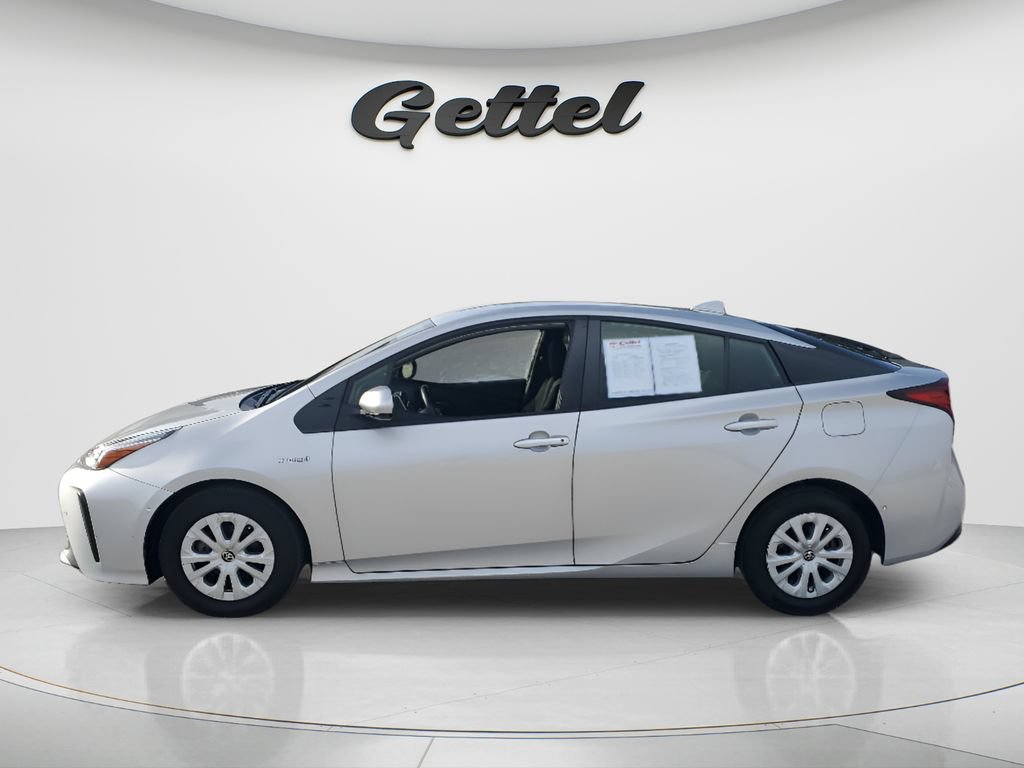 Certified 2021 Toyota Prius LE FWD image 8