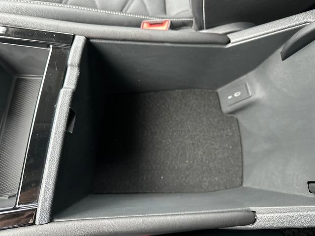 Certified 2025 Volkswagen Atlas SE image 30