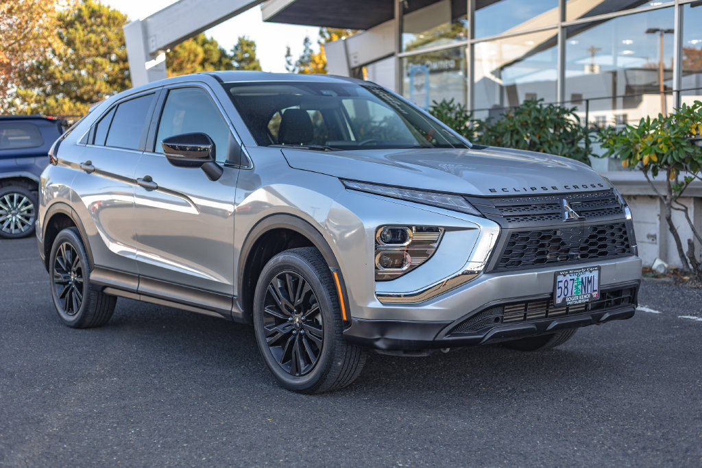 Used 2023 Mitsubishi Eclipse Cross LE AWD/4WD image 6