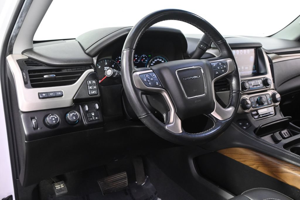 Used 2019 GMC Yukon XL Denali w/ Denali Ultimate Package AWD/4WD image 12