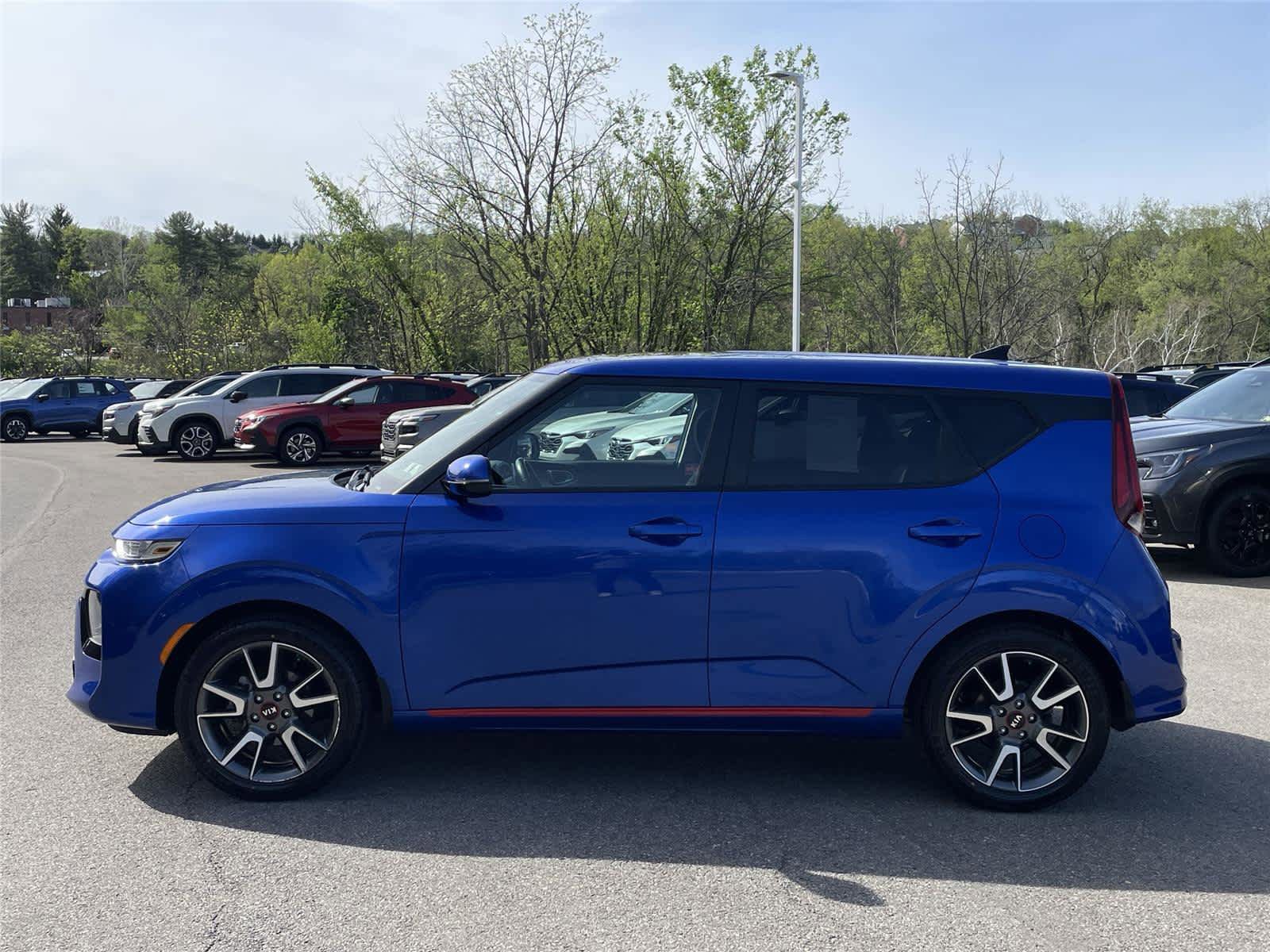 Used 2021 Kia Soul GT-Line FWD image 2