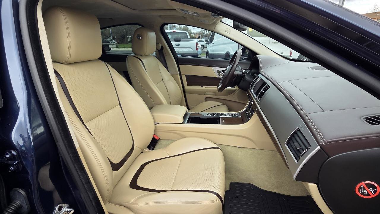 Used 2013 Jaguar XF 3.0 image 14