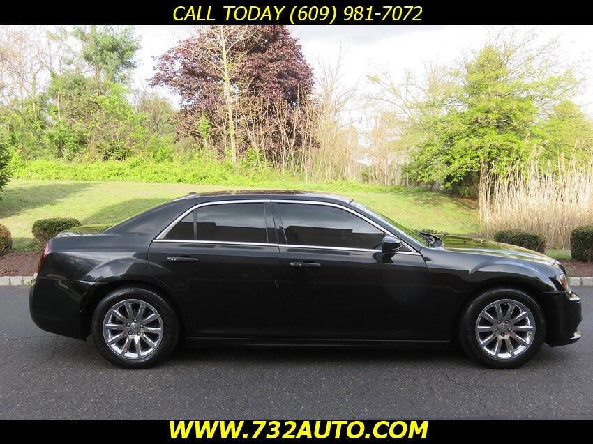 Used 2012 Chrysler 300 C RWD image 4