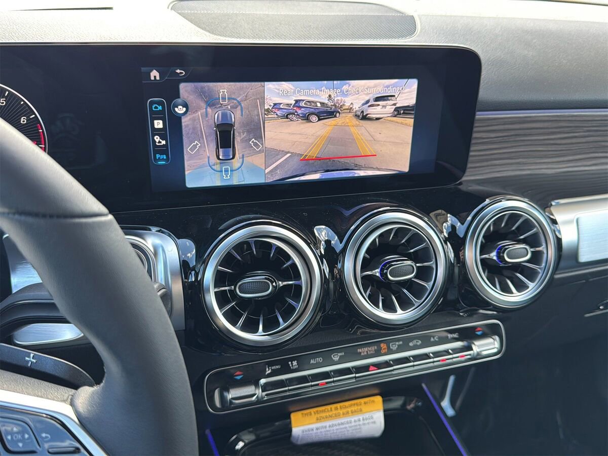New 2026 Mercedes-Benz GLB 250 image 19