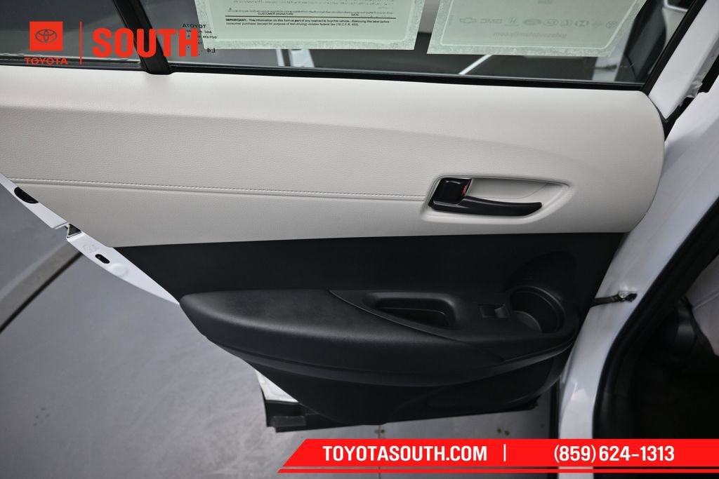 Used 2024 Toyota Corolla Cross L AWD/4WD image 25