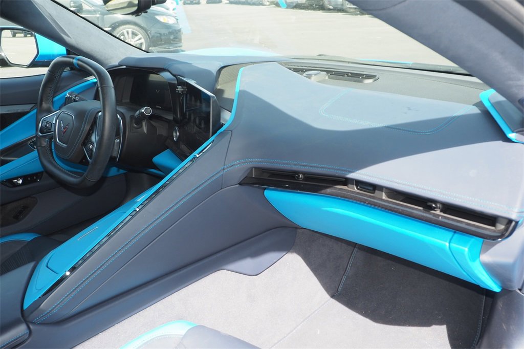 Used 2023 Chevrolet Corvette Stingray Premium Cpe w/ Z51 Performance Package image 17