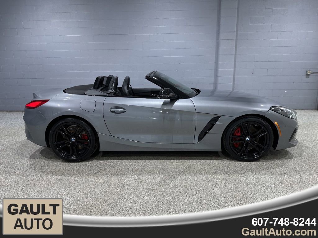 New 2026 BMW Z4 M40i w/ Premium Package image 2