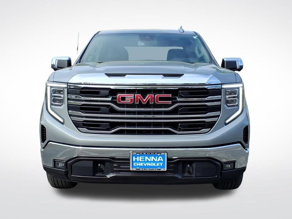 Used 2025 GMC Sierra 1500 SLT RWD image 3