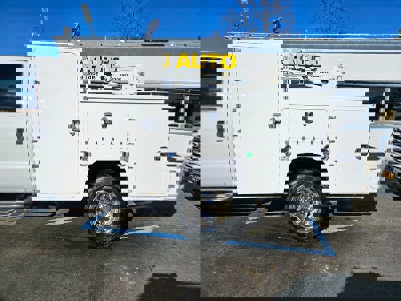 Used 2014 Ford F450 XL w/ Power Equipment Group image 5