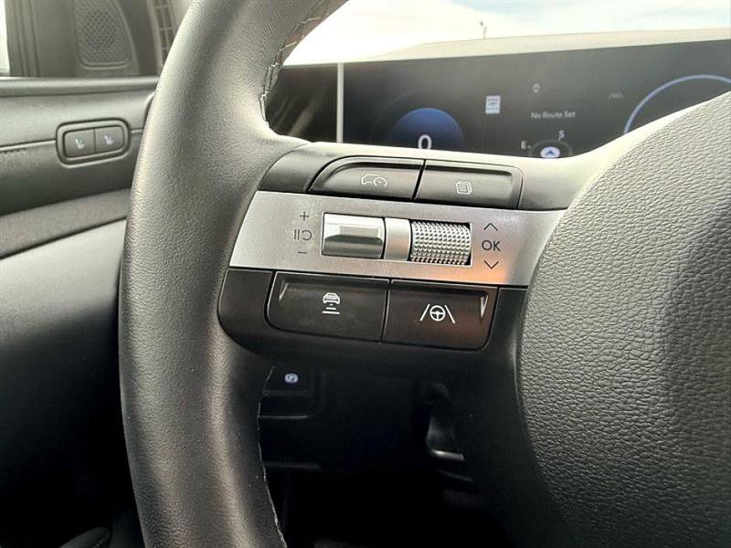 Used 2025 Hyundai Tucson Limited image 30